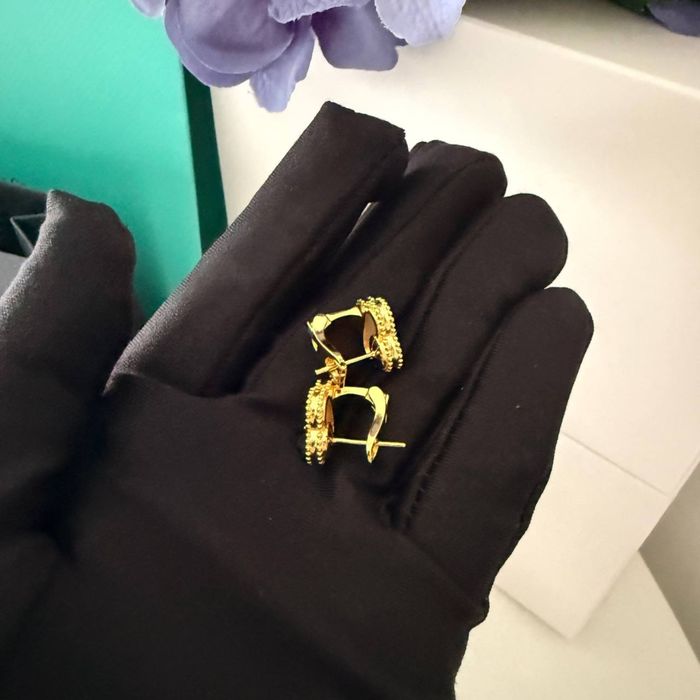 Нові сережки ван кліф Van Cleef перламутр в лимонній позолоті