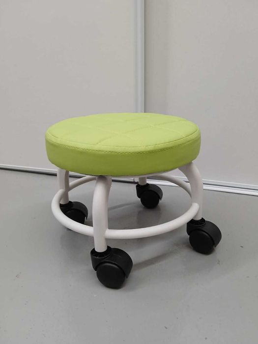 Mini Banquinho de Estética para Pedicure Novos