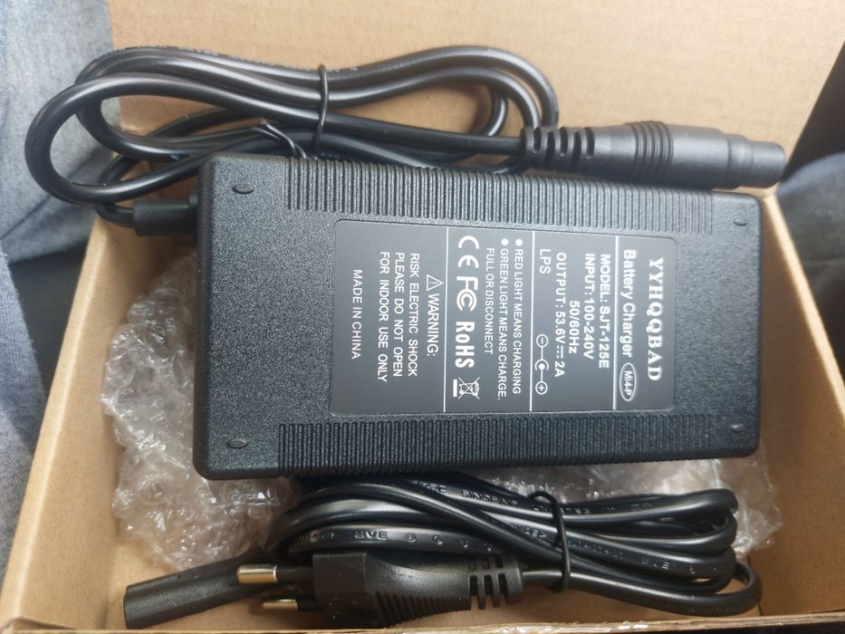Carregador zt3 pro trotinete novo