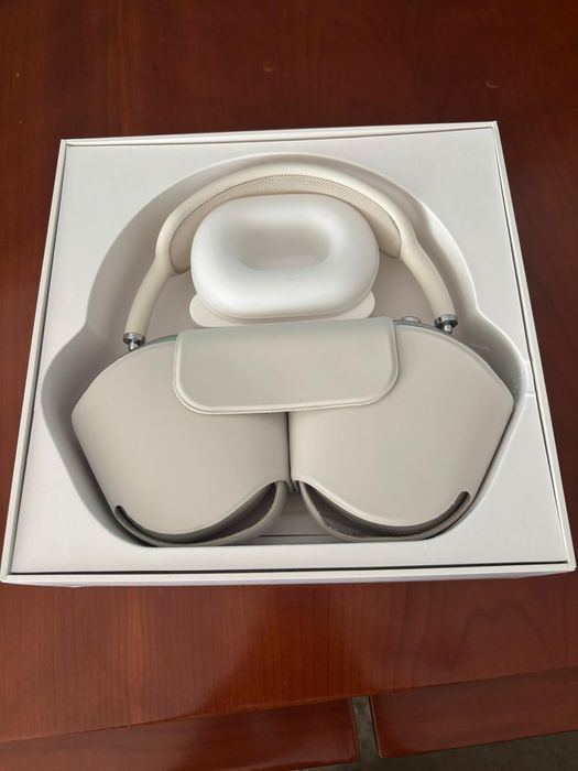 Apple AirPods max