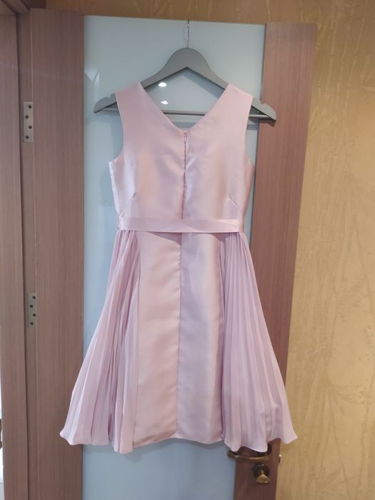 Элегантное атласное платье для девочки(рост 150-155), фирма  Monsoon