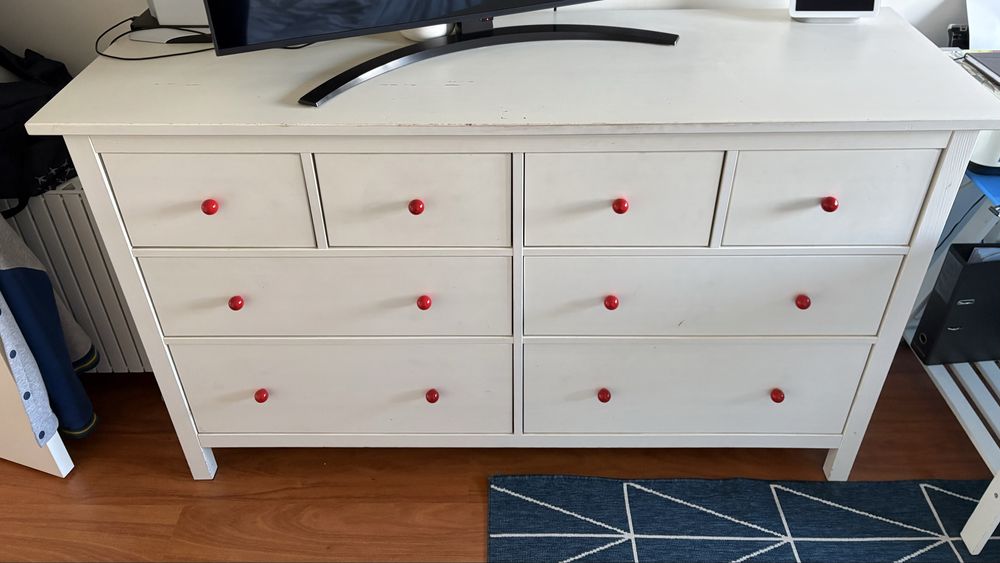Cómoda IKEA Hemnes usada