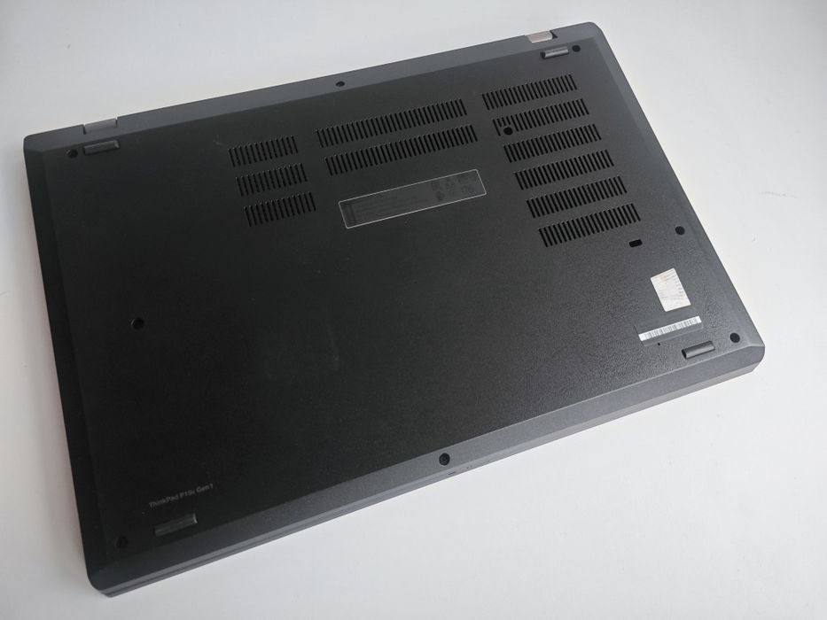 Lenovo ThinkPad P15v G.1 (i7-10750H, 16/512)