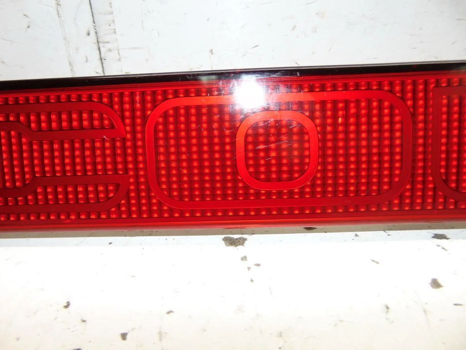Audi Coupê GT placa refletora " usado em bom estado