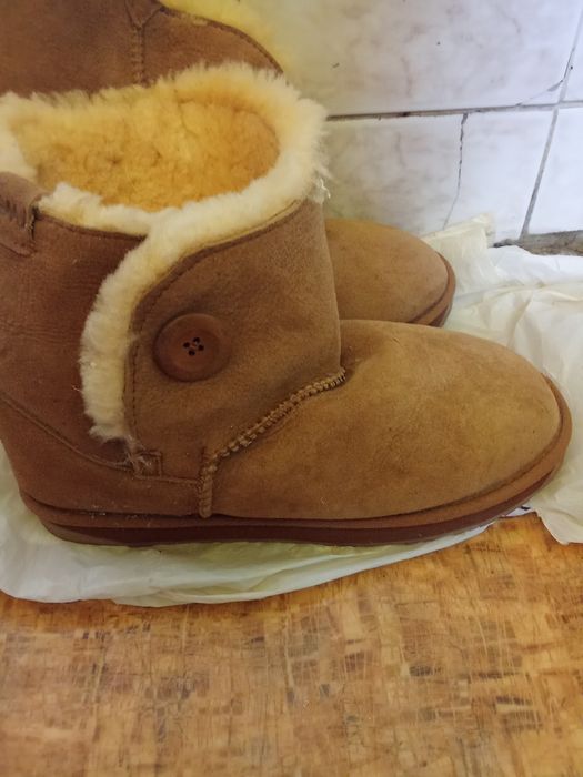 Продам угги женские
