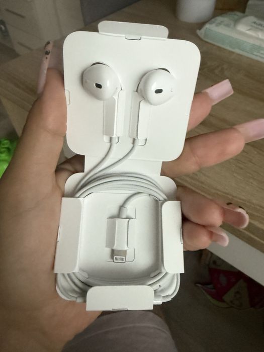 Nowe sluchawki do iphone na kablu