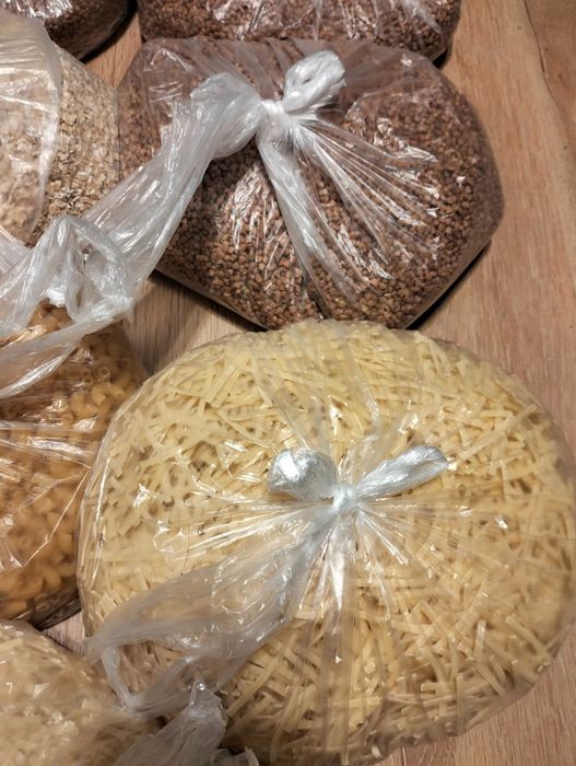 Makaron, kasza gryczana i owniasianka