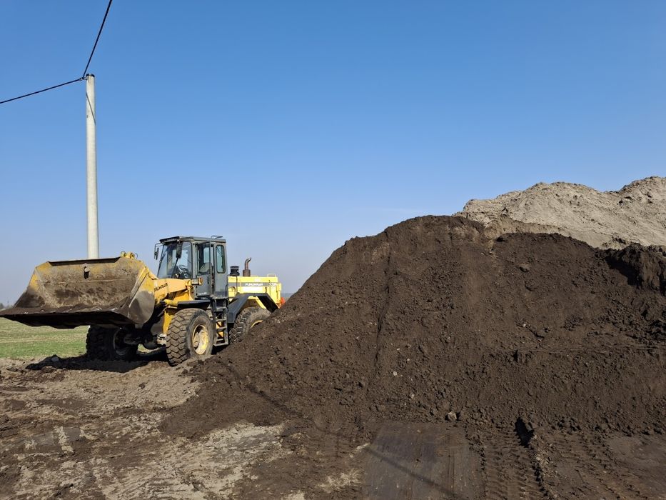 Czarnoziem torf ziemia ogrodowa przesiewana