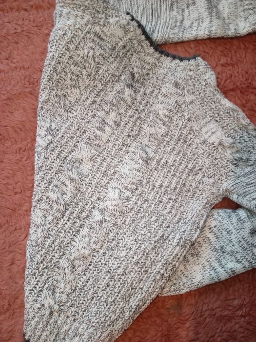 Теплі кофти ручної роботи