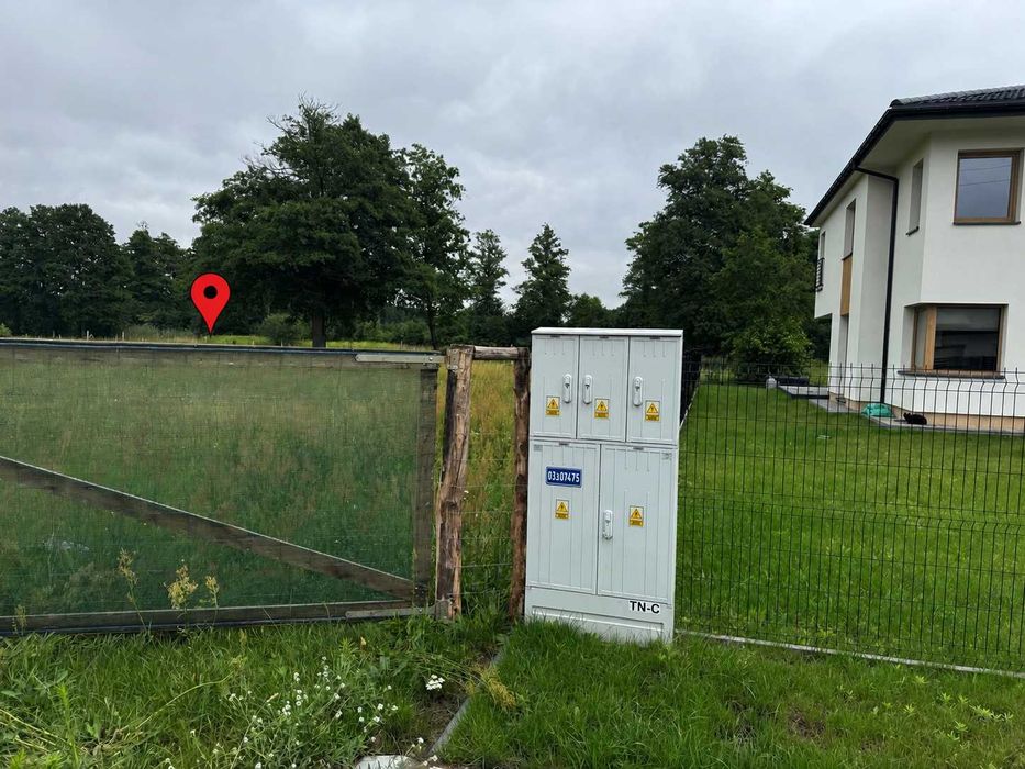 Dom jednorodzinny, bliźniak, segment, lokal. Spokój, zieleń.