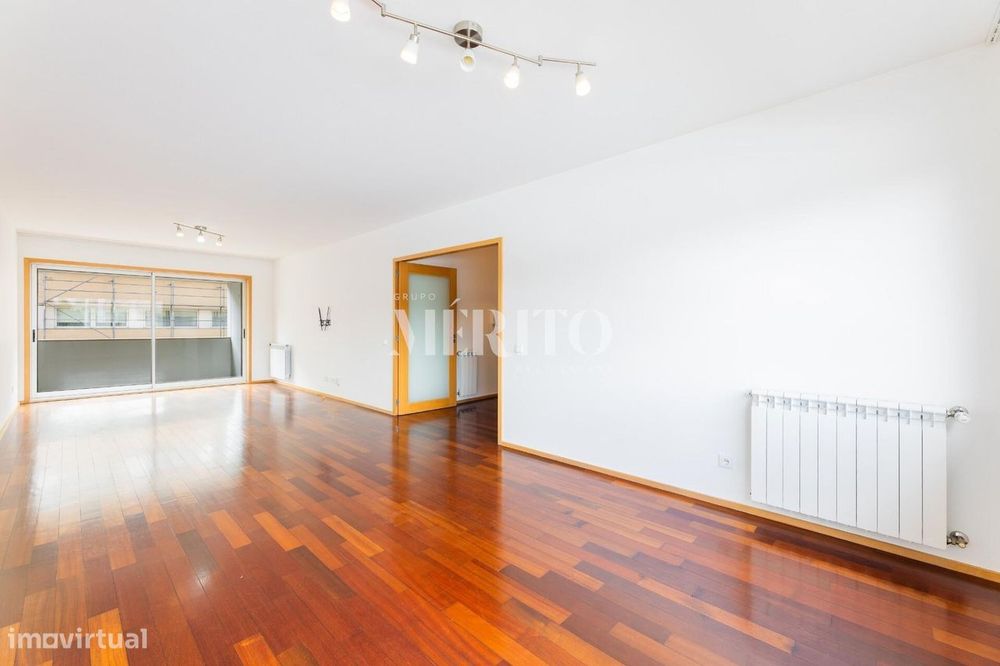 T3 Exclusivo no Centro de Vila Nova de Famalicão | Conforto, Espaço e