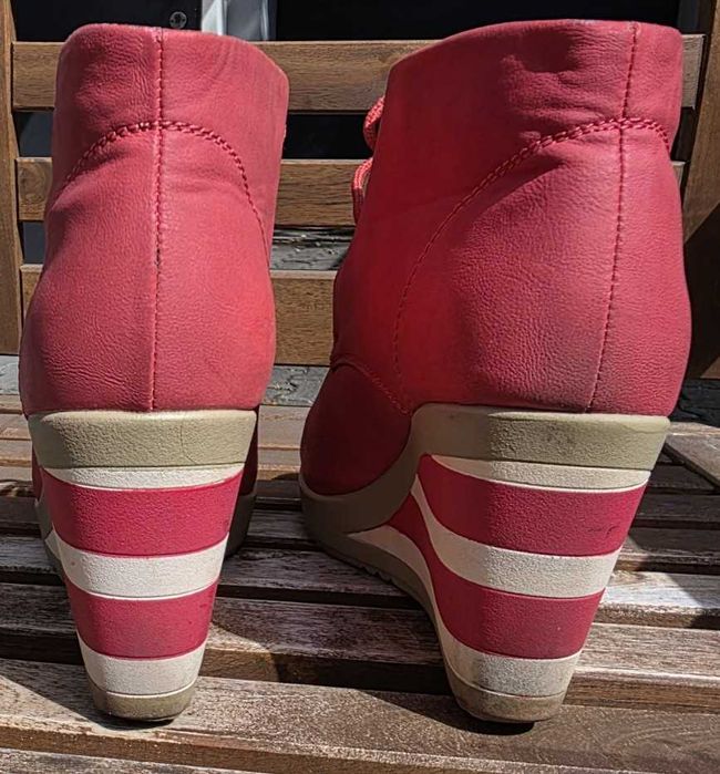 Buty na koturnie rozm. 39