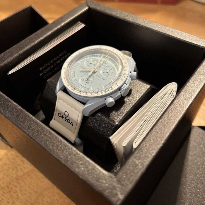 Omega x Swatch SO33L100 - Uranus z Diamentowym Logo