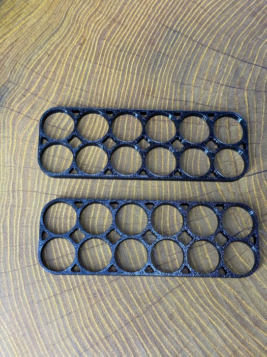 Uchwyt / koszyk na ogniwa 21700 – solidny i precyzyjny element, 2x6