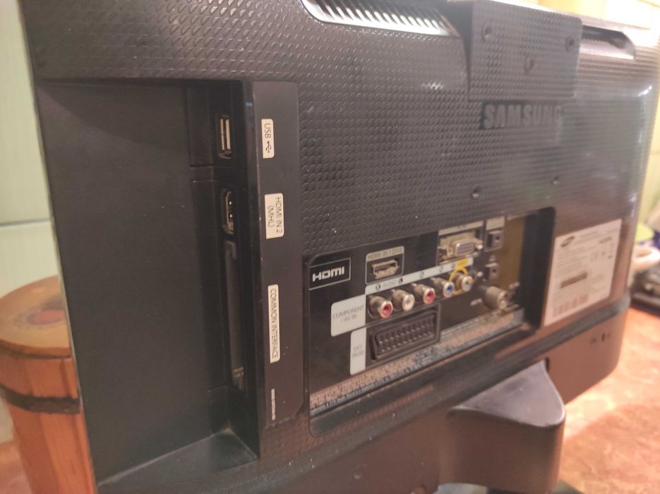 Телевизор 14 вольт Samsung lt19c350ex