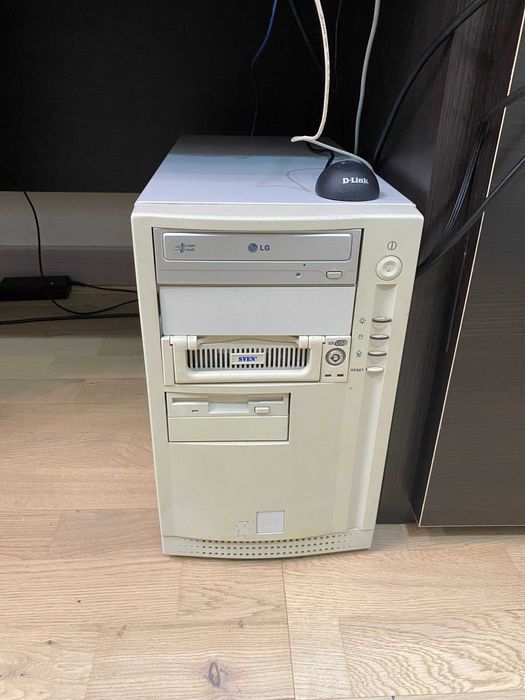 Комп'ютер в зборі Intel Pentium 4 + мультимедійне обладнання