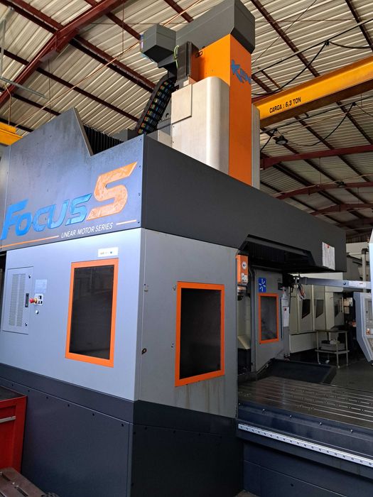 Centro de maquinação KEN ICHI Focus 5 Axis Double Column #LK07