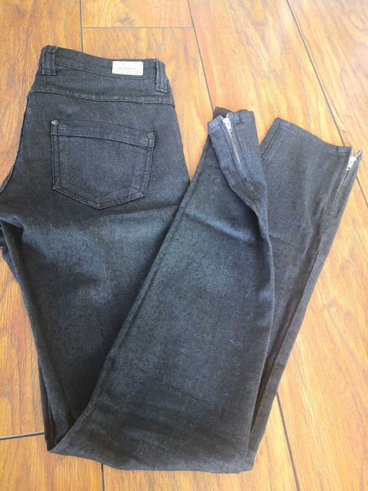 Stylowe spodnie Reserved rozmiar 36