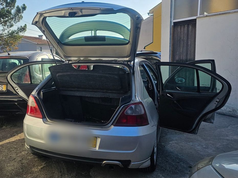 Vendo MG zr  bom estado geral