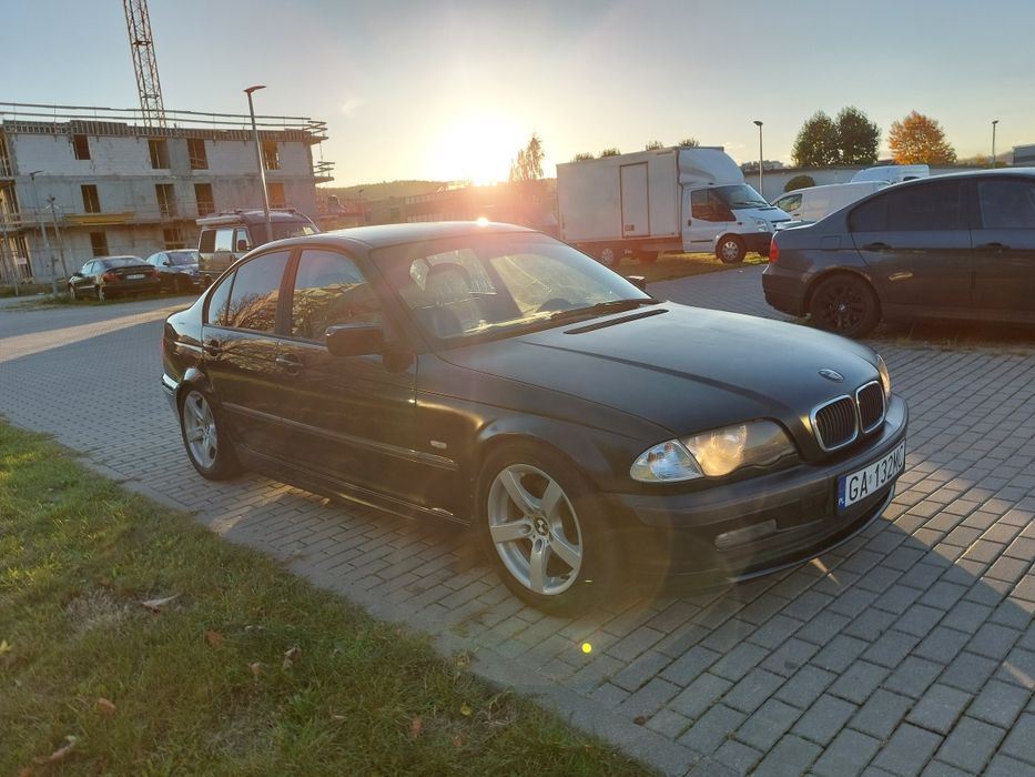 BMW E46 sedan 2.2 benzyna 2003. drift rally need for speed gruz upalarka ogień w szopie