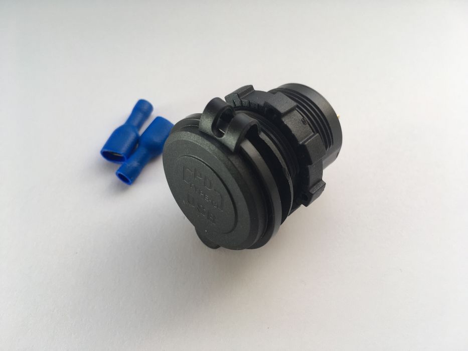 Автомобильная быстрая Usb зарядка QC 3.0 , Type-C PD в авто 12 - 24 V
