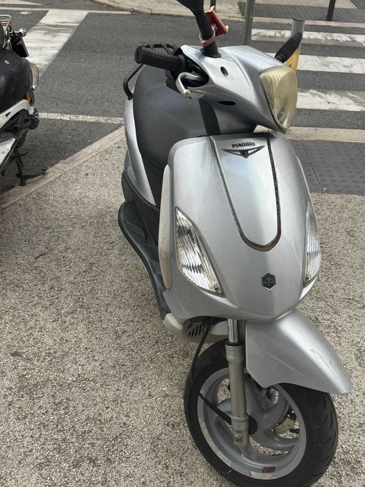Scooter, 125cc Piaggio