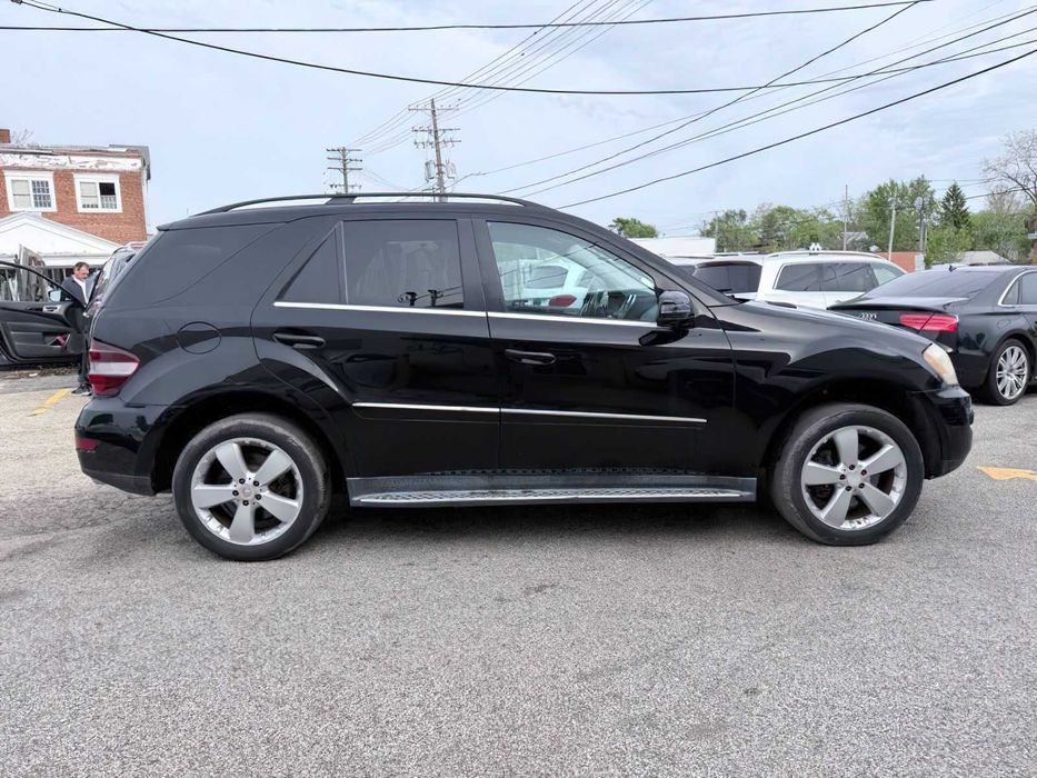 Mercedes-Benz M-Class ML 350 4MATIC      2011