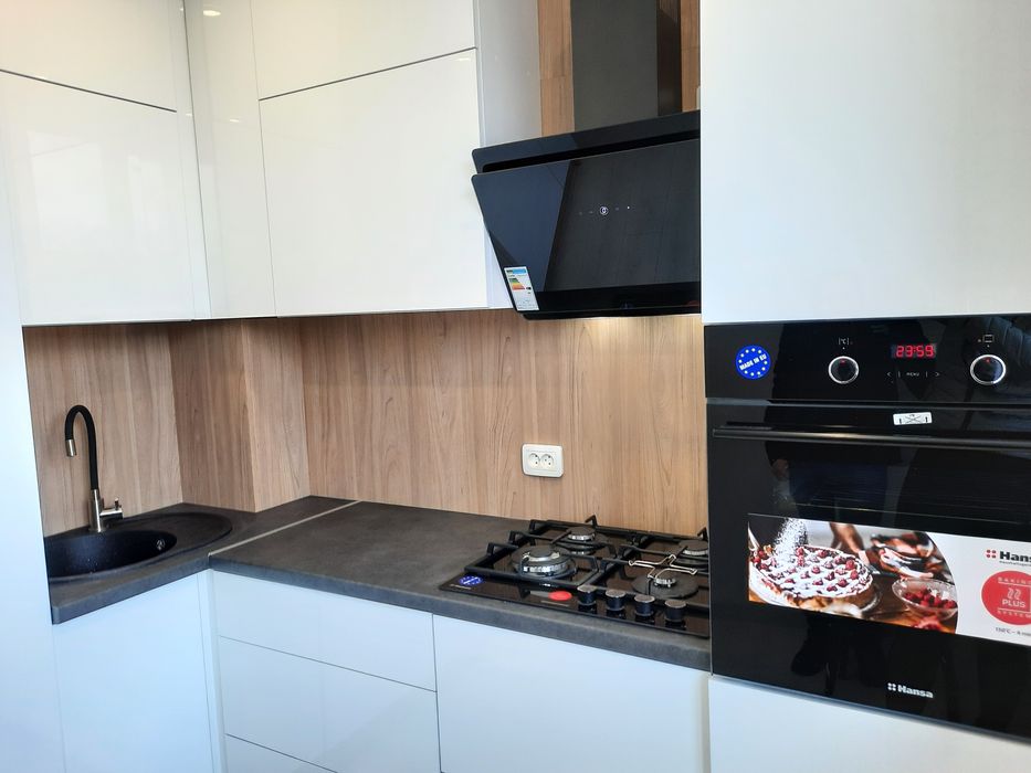 Продам 2 кв по Сертификату,VIP класса АО сталинка пр-ктСвободы 55000$