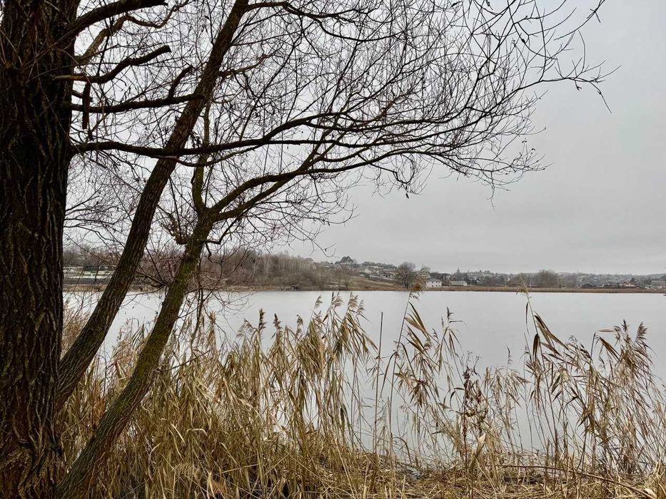 Ділянка під будівництво 140соток с.Хотів,навпроти озеро!Поруч Феофанія