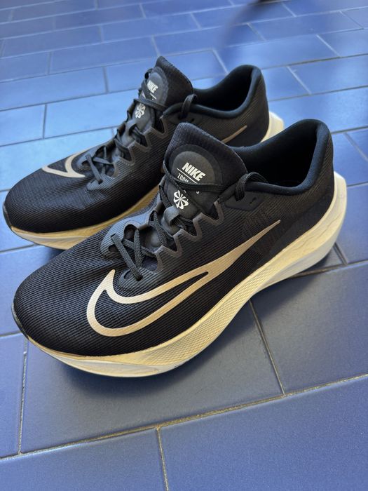 Tenis corrida NIKE FLY 5  (TAM 44)