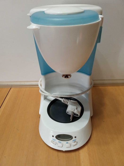 Продам кофеварку DELFA новую и другое