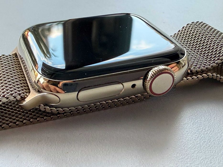 Apple Watch Series 6 GPS + Cellular 40 mm złoty + bransoleta mediolańska
