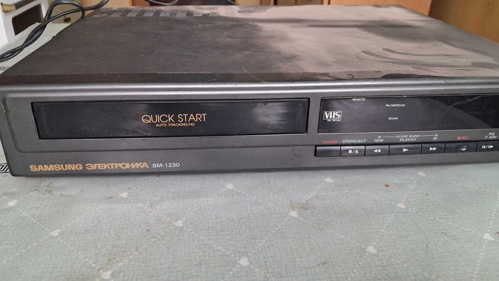 двух касетный магнитофон маяк и Видео магнитофон самсунг электроника