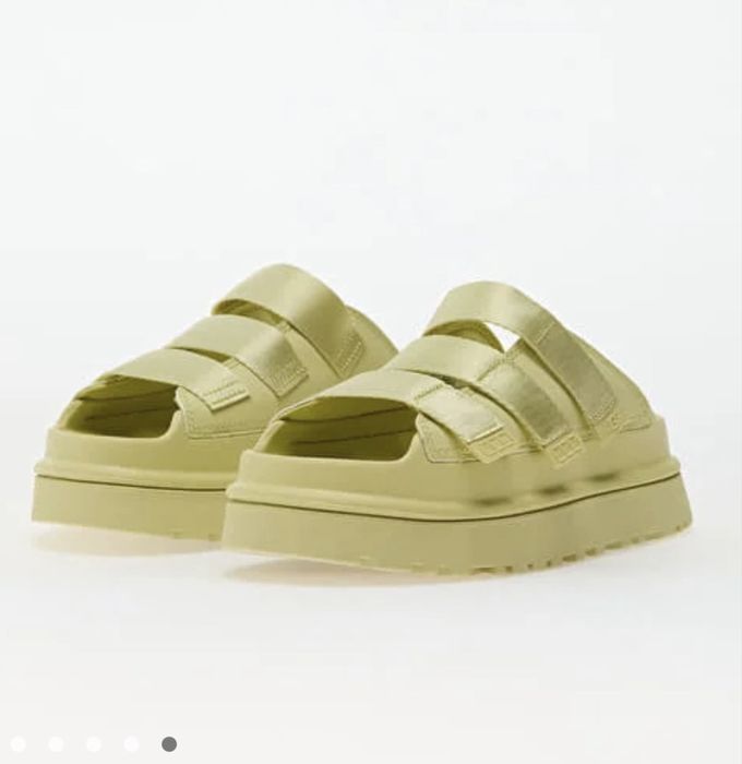 Ugg goldenglow. US 8