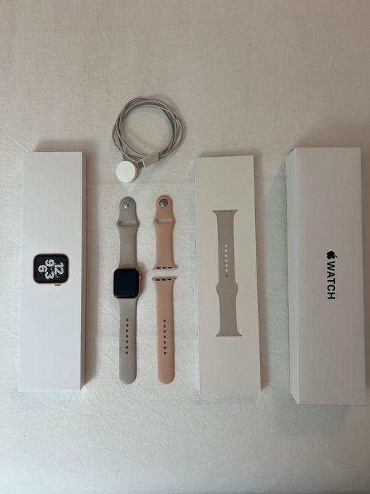 Apple watch gold aluminum