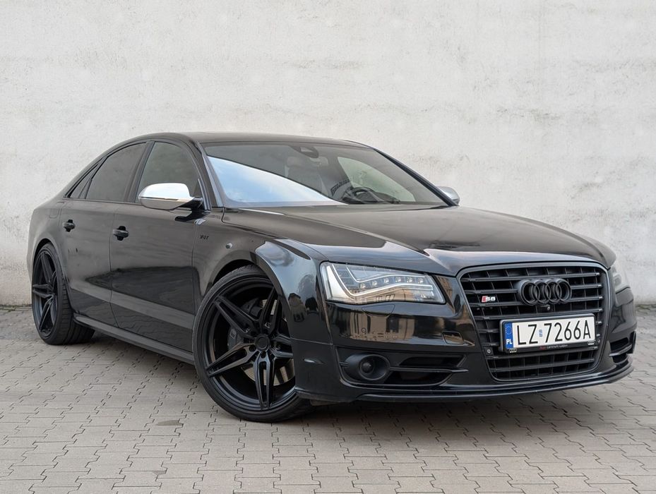 Audi S8
