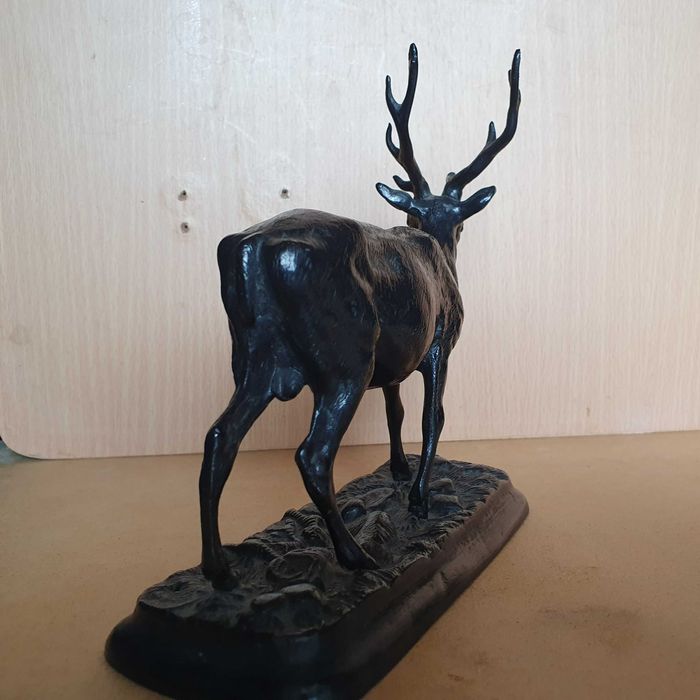 Продам статуэтку Касли.