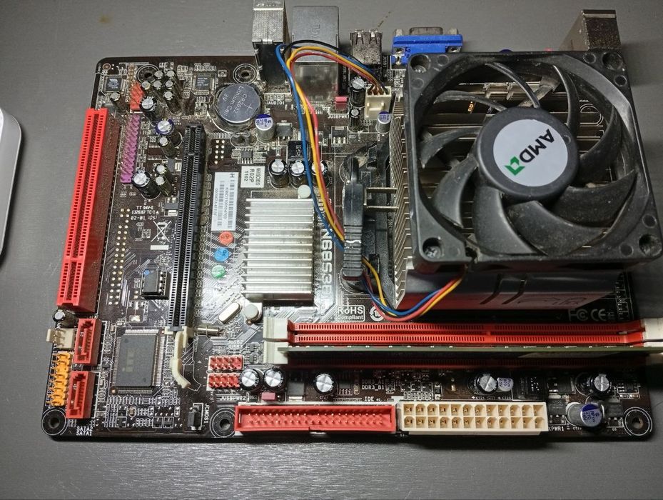 Материнська плата Biostar N68S3B