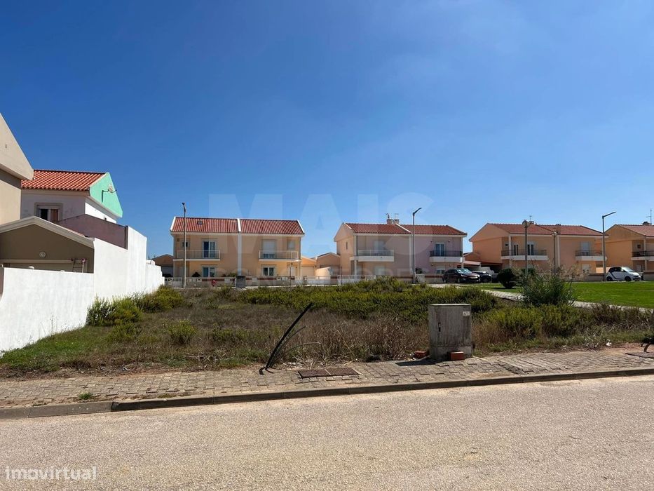 Lote de terreno para construção em Atouguia da Baleia — Atouguia da Baleia, Leiria