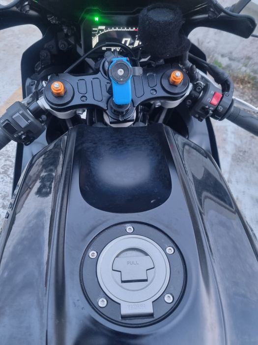Yamaha R7 - 54 KW, 2023, 3000 km (com extras)