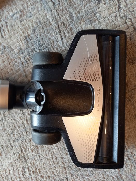 Philips PowerPro Aqua odkurzacz bezprzewodowy z funkcją mycia