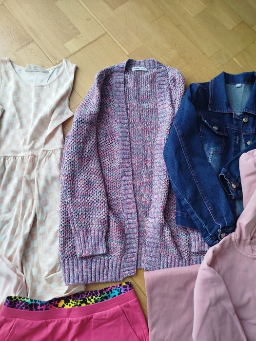 Paka ubrań 134 na dziewczynkę