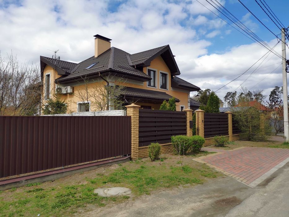 Продаж 2-х поверхового будинку з гаражем, 236 м., 10,5 сотки, Ворзель