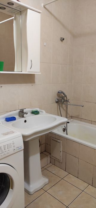 Здаю свою двокімнатну квартиру з автономним газовим опаленням