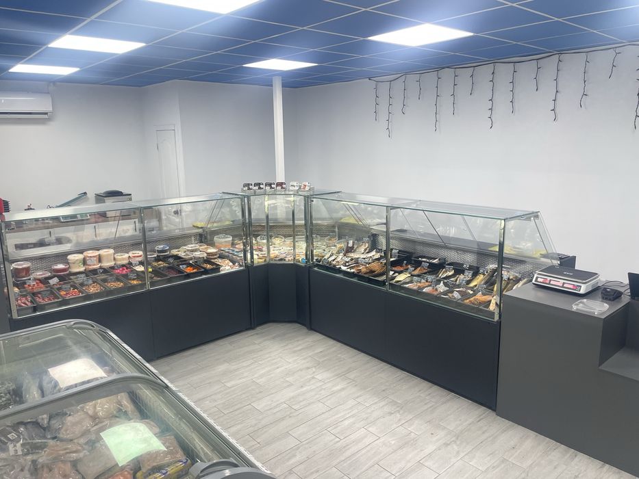 Продам холодильные витрины