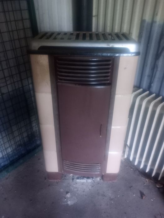 Piec na węgiel drewno do pokoju garażu