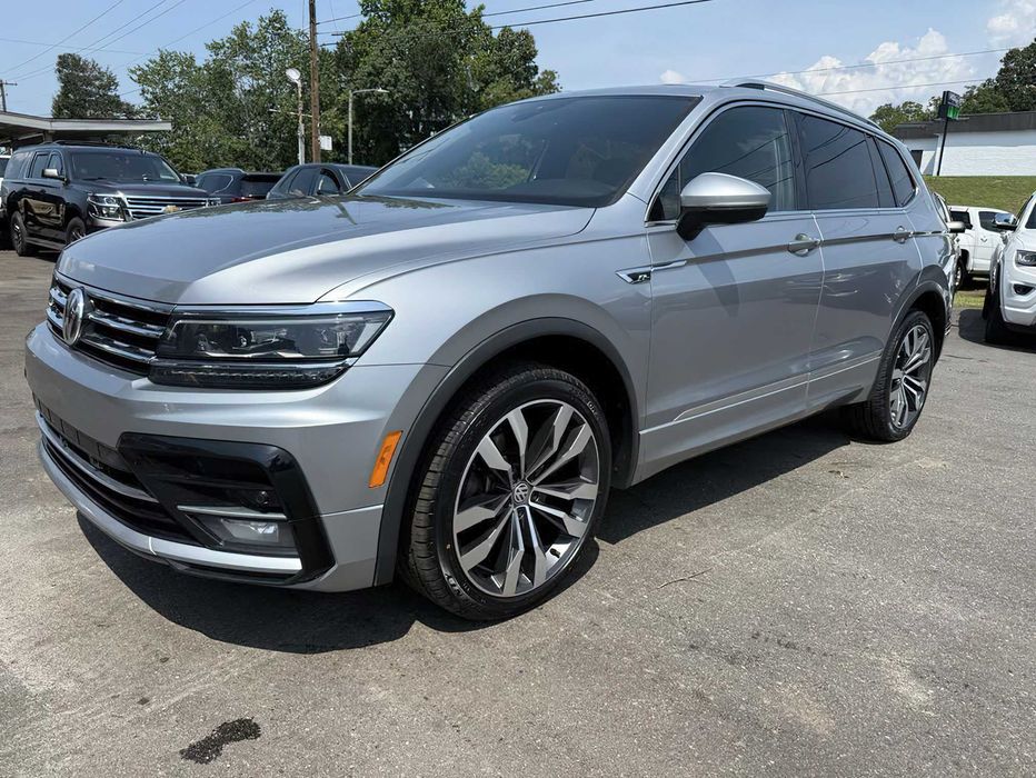 Volkswagen Tiguan 2.0T SEL Premium      2019