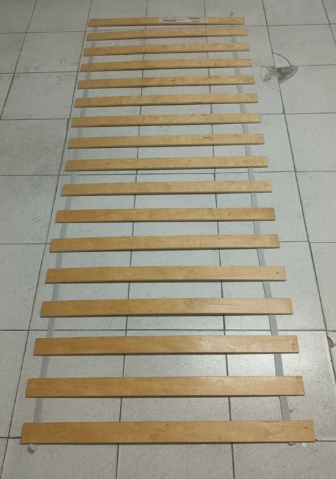 Estrado de ripas ikea