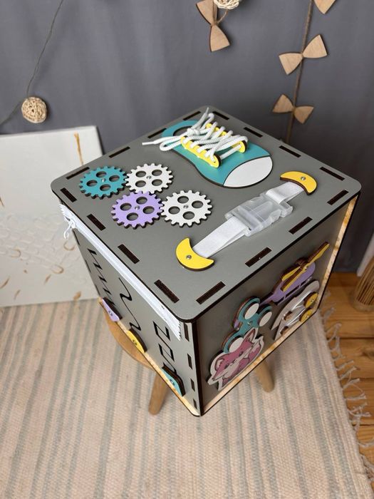 Бізікуб 25х25 см, подарунок на 1-3 роки, розвиваюча іграшка