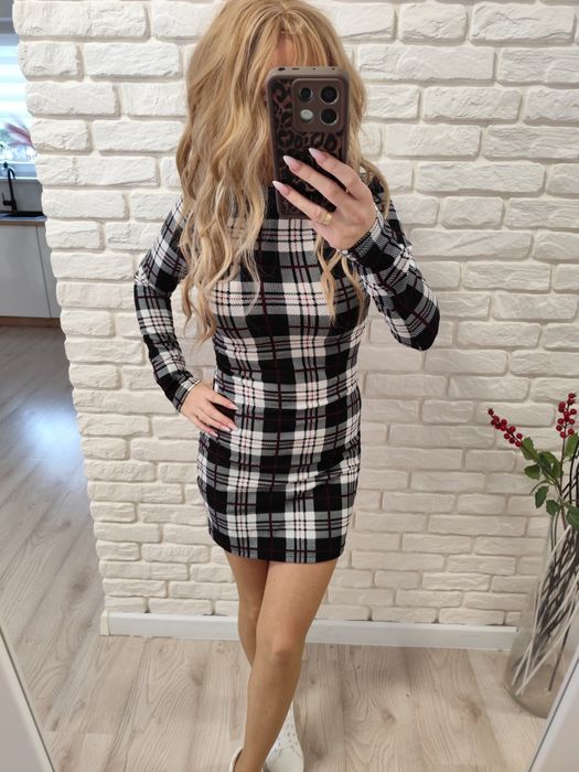 Sukienka w krate S